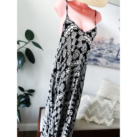 The Market Stroll Daydreamer wanderer flowing pocketed maxi dress - Picture 6 of 6